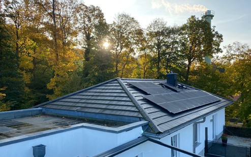 solaranlage-eigenheim-seitenansicht-referenz